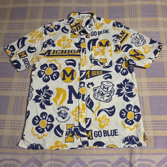 Wes and Willy Michigan Sports Fan College Vault Floral Button Up Hawaiian Shirt - Picture 1 of 8
